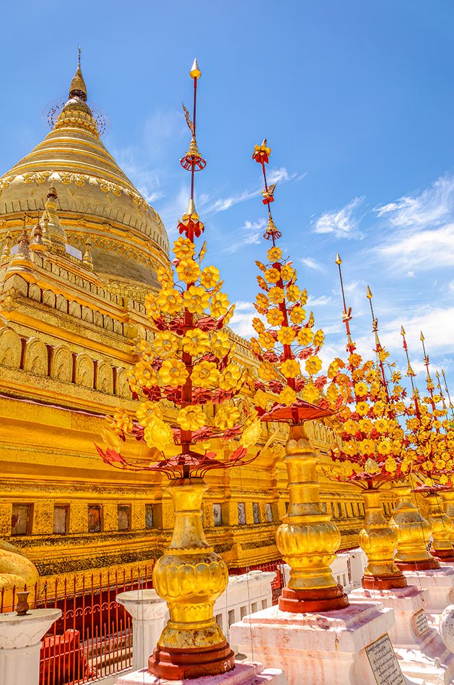 Shwezigon Pagoda, Bagan, Myanmar. Golden Temple built next to Irrawaddy River in 1100.